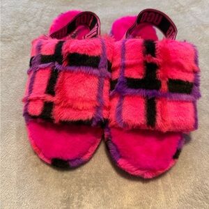 SZ 7 UGG platform slippers